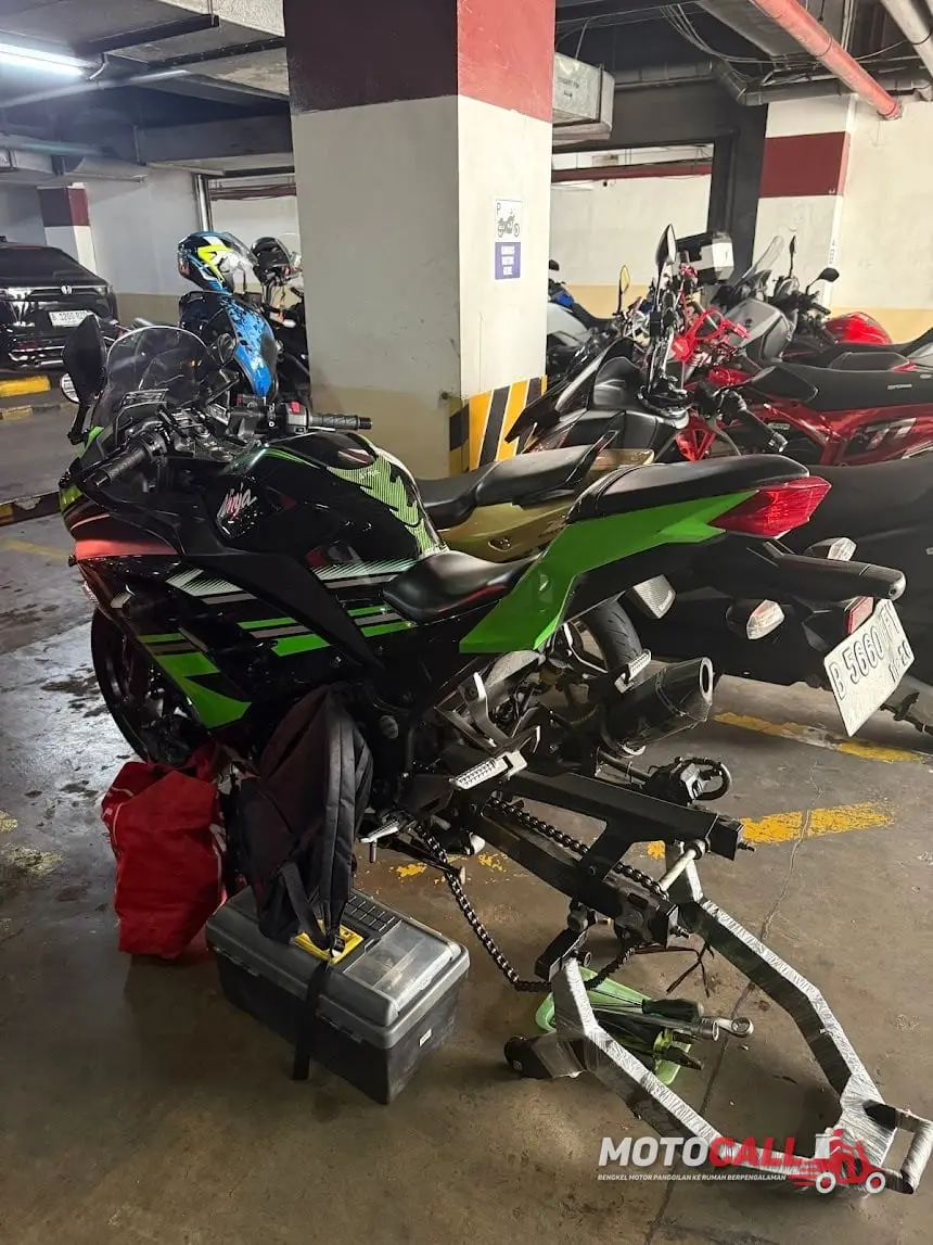 Dokumentasi MotoCall — mekanik servis motor langsung di lokasi pelanggan